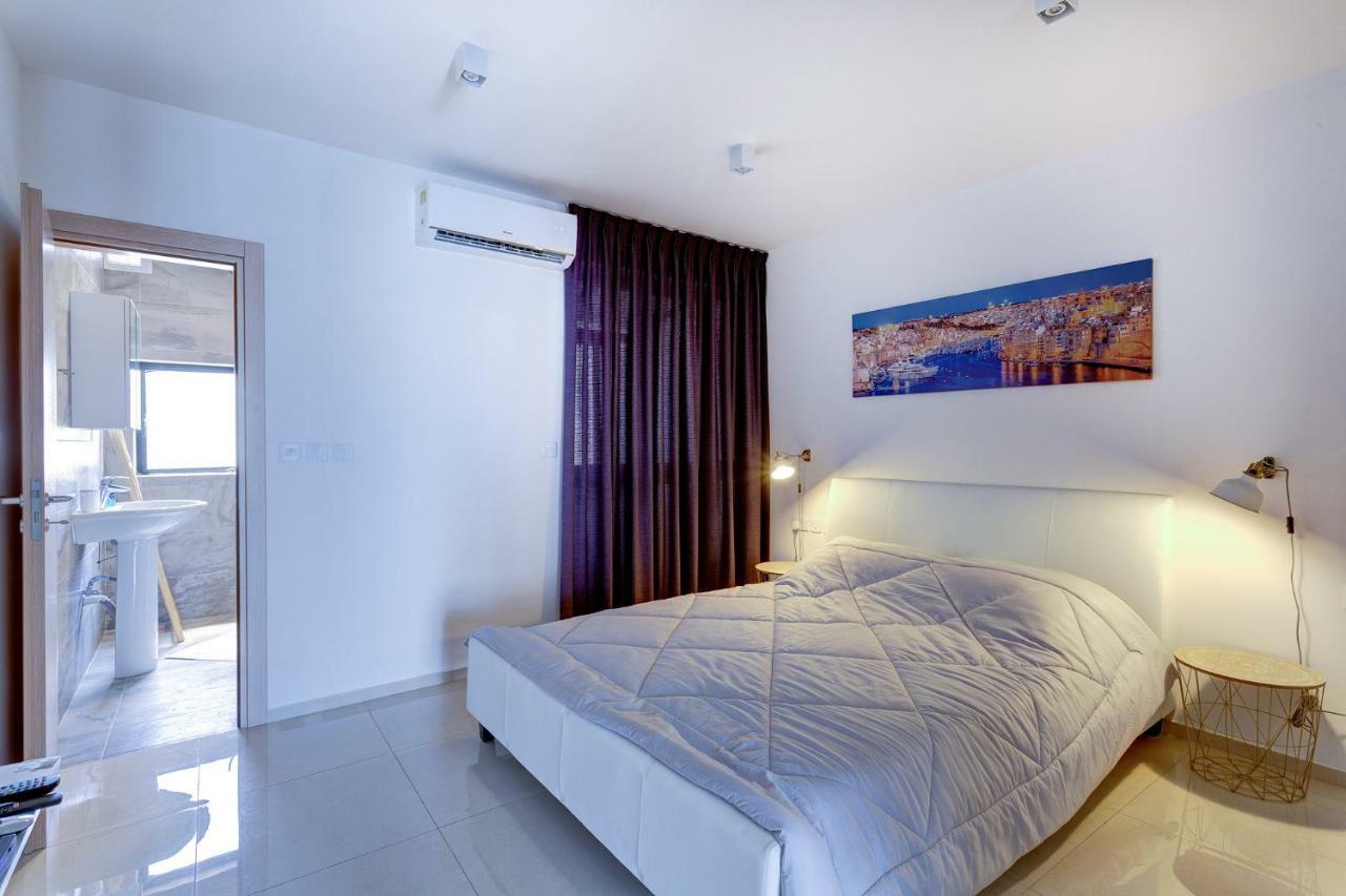 Cosy 1Br Penthouse With Terrace, Great Location Apartment Gzira Exterior photo